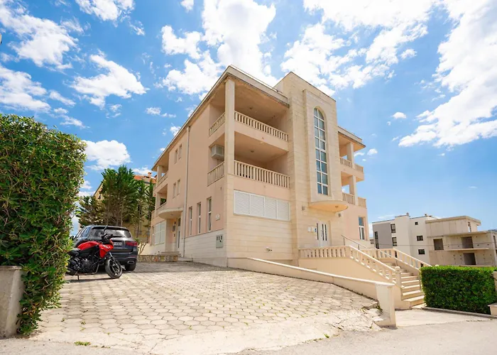 Pjer - Pool & Private Parking Near Znjan Appartamento *