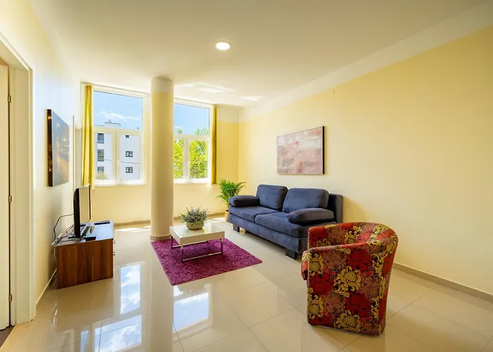 Pjer - Pool & Private Parking Near Znjan * Spalato