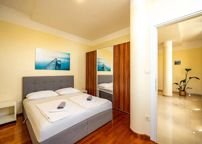 Pjer - Pool & Private Parking Near Znjan Appartamento