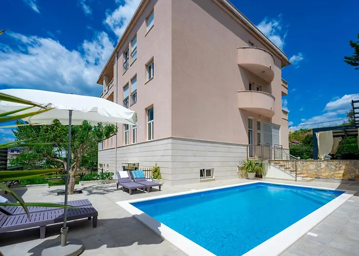 Appartamento Pjer - Pool & Private Parking Near Znjan *