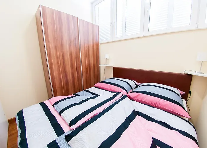 Pjer - Pool & Private Parking Near Znjan * Spalato