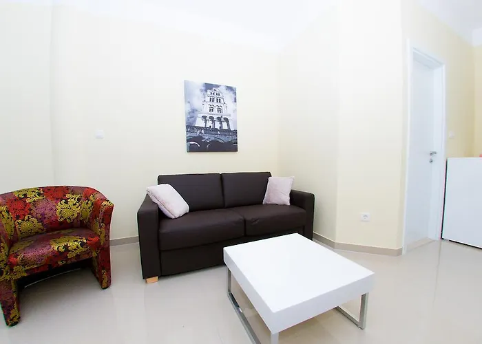 Pjer - Pool & Private Parking Near Znjan *