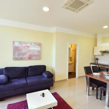 Apartments Villa Pjer Split