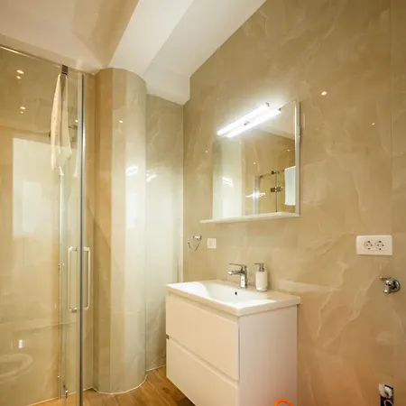 Apartment Apartments Villa Pjer *