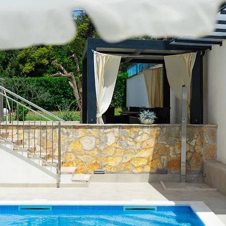 Apartments Villa Pjer