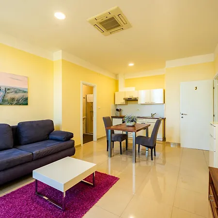Апартаменты Apartments Villa Pjer - Pool & Private Parking Near Beach Znjan *