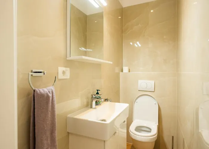 Pjer - Pool & Private Parking Near Znjan