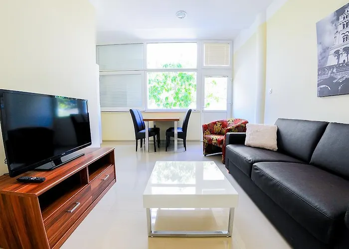 Pjer - Pool & Private Parking Near Znjan Split