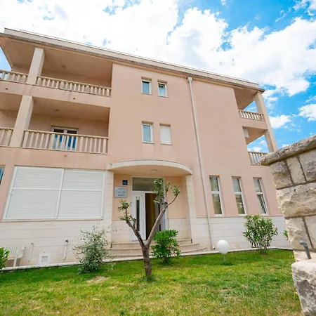 Apartamento Pjer - Pool & Private Parking Near Znjan *