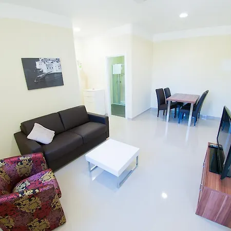 Apartments Villa Pjer - Pool & Private Parking Near Beach Znjan